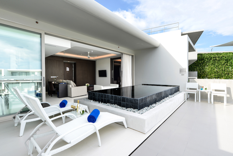 Sky Pool Suite (3) - dream phuket hotel & spa review