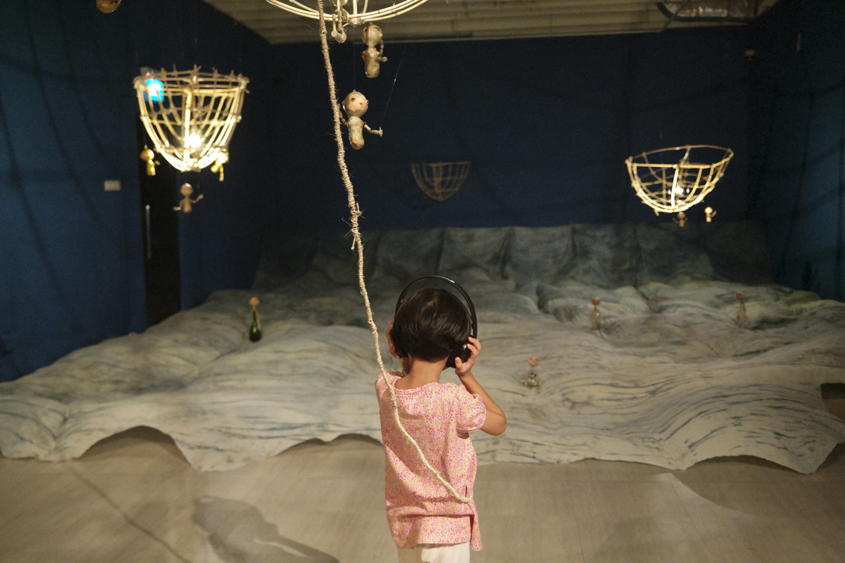 Papermoon Puppet Theatre, Suara Muara (The Sounds of the Estuary), 2016. Image courtesy of the Singapore Art Museum.