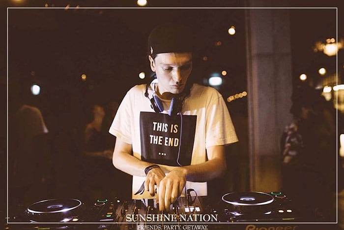 Julien Brochard playing at Sunshine Nation Bloc Party - julien brochard dj interview