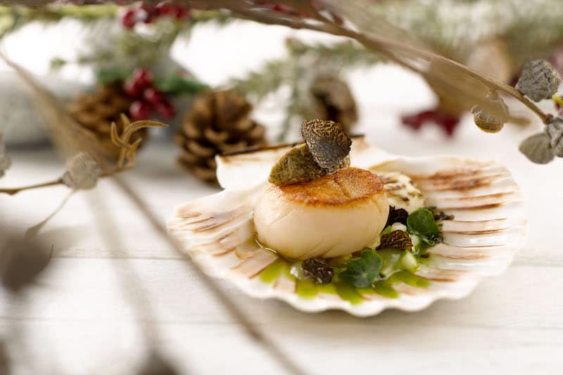 fairmont-singapore-swissitel-the-stamford_equinox_seared-hand-dived-scallop