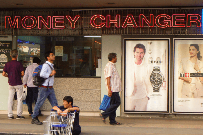 mustafa currency exchange