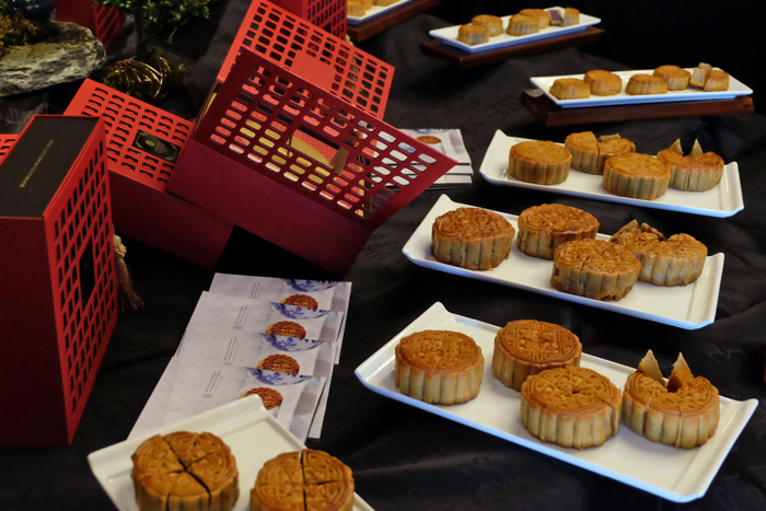 Mandarin Orchard Where to buy traditional baked and snowskin mooncakes in Singapore